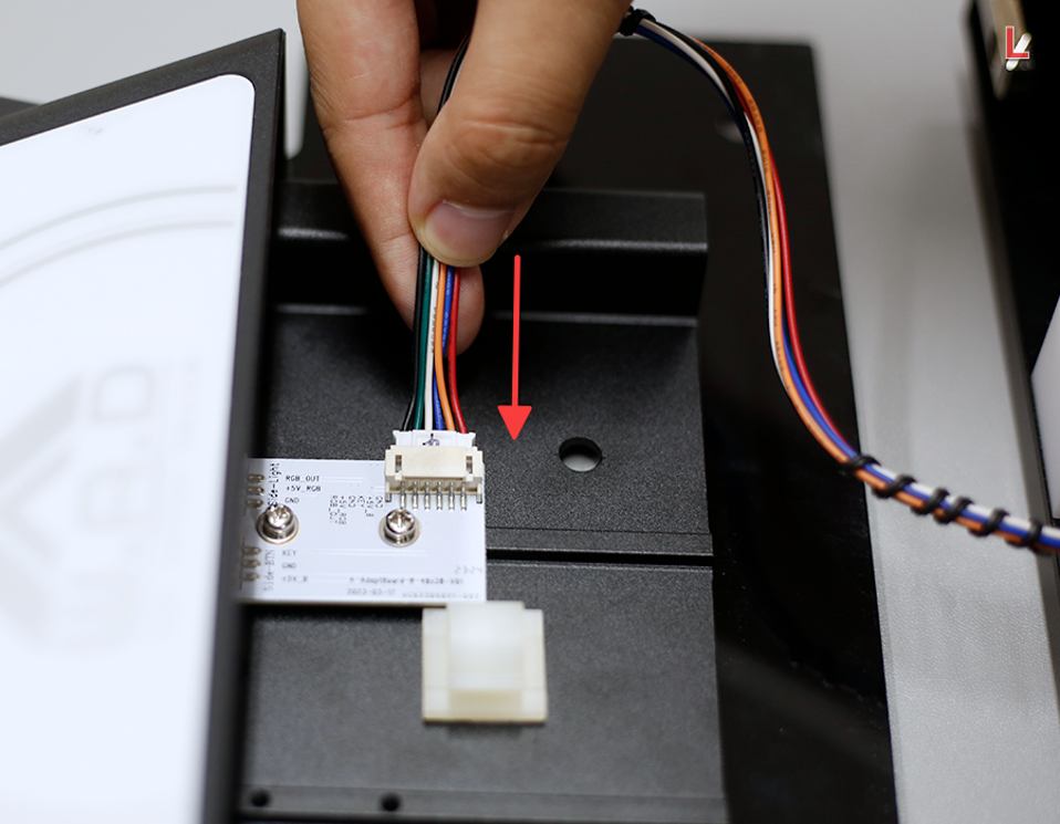 Pull left connector